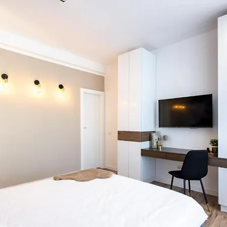 Majestic With View In Magheru Apartment *