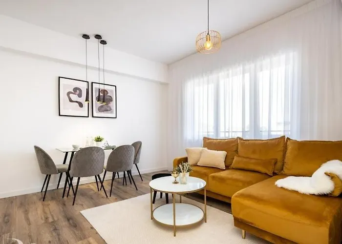 Majestic With View In Magheru Apartment