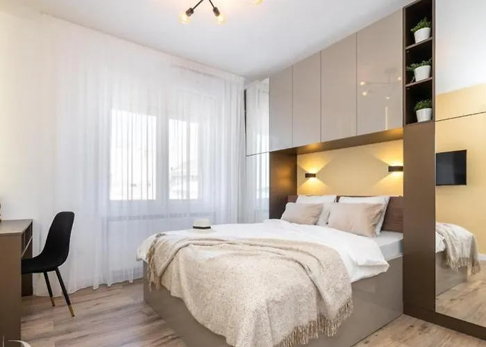 Majestic With View In Magheru Bukarest