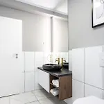 Majestic With View In Magheru Apartman