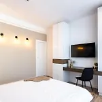 Majestic With View In Magheru Apartman *
